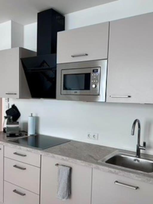 Freshly Renovated Apartment In Trendy Area L Hg21 Wenen Buitenkant foto