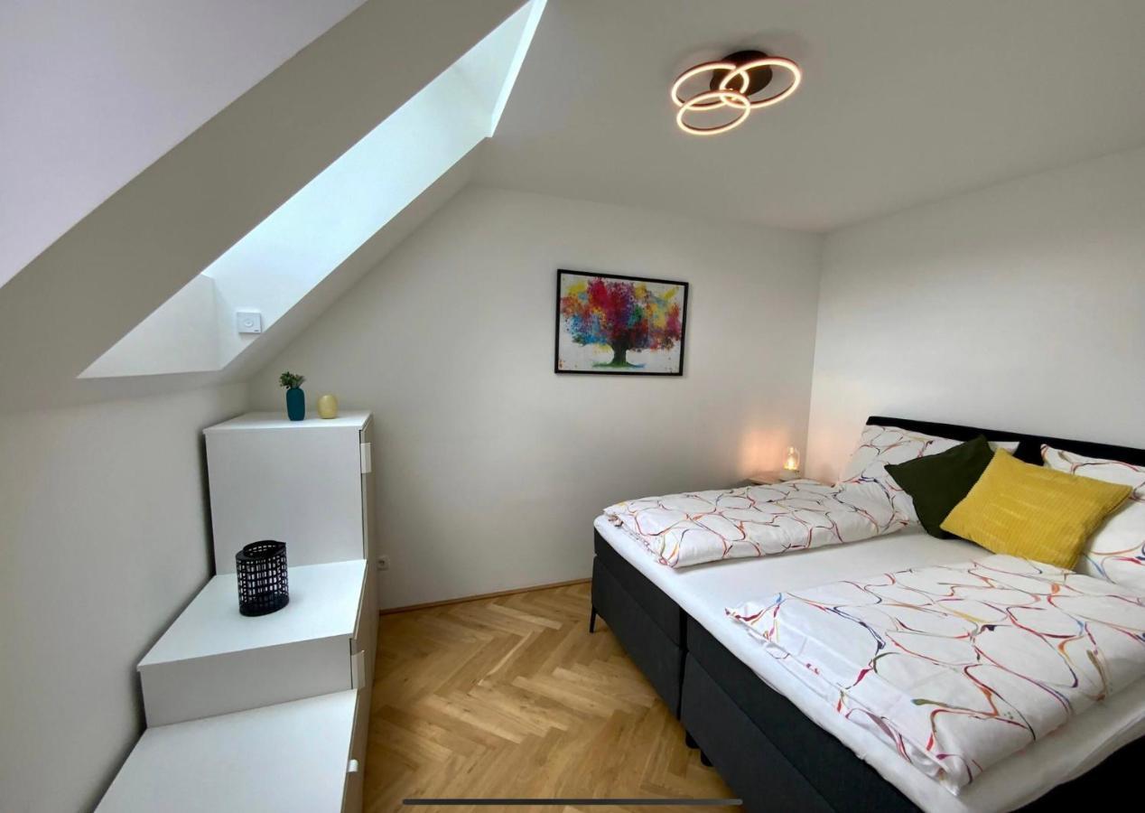 Freshly Renovated Apartment In Trendy Area L Hg21 Wenen Buitenkant foto